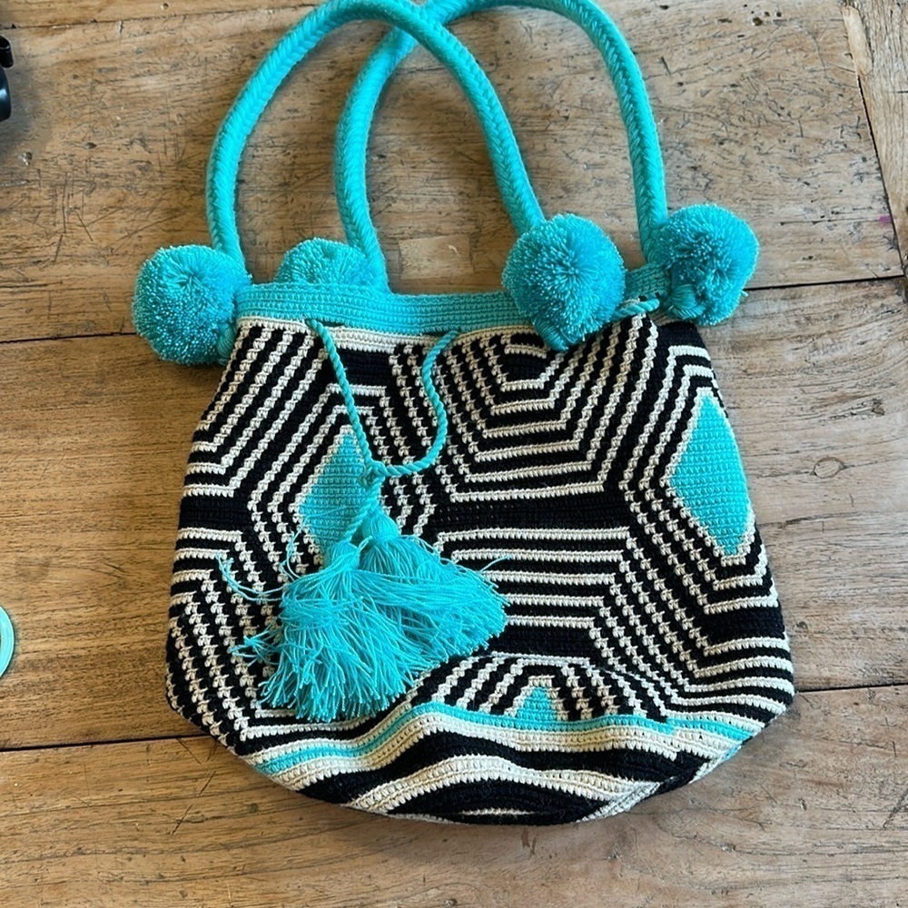 Wyauu Colombian Pom Pom Braided Bucket Bag – Vibrant & Handcrafted